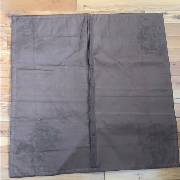 Beautiful embroidered pillow or art piece - Picture 8 of 8